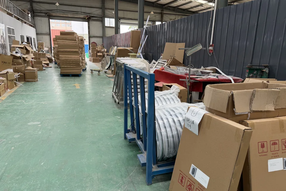 Vanity mirror packing and labeling